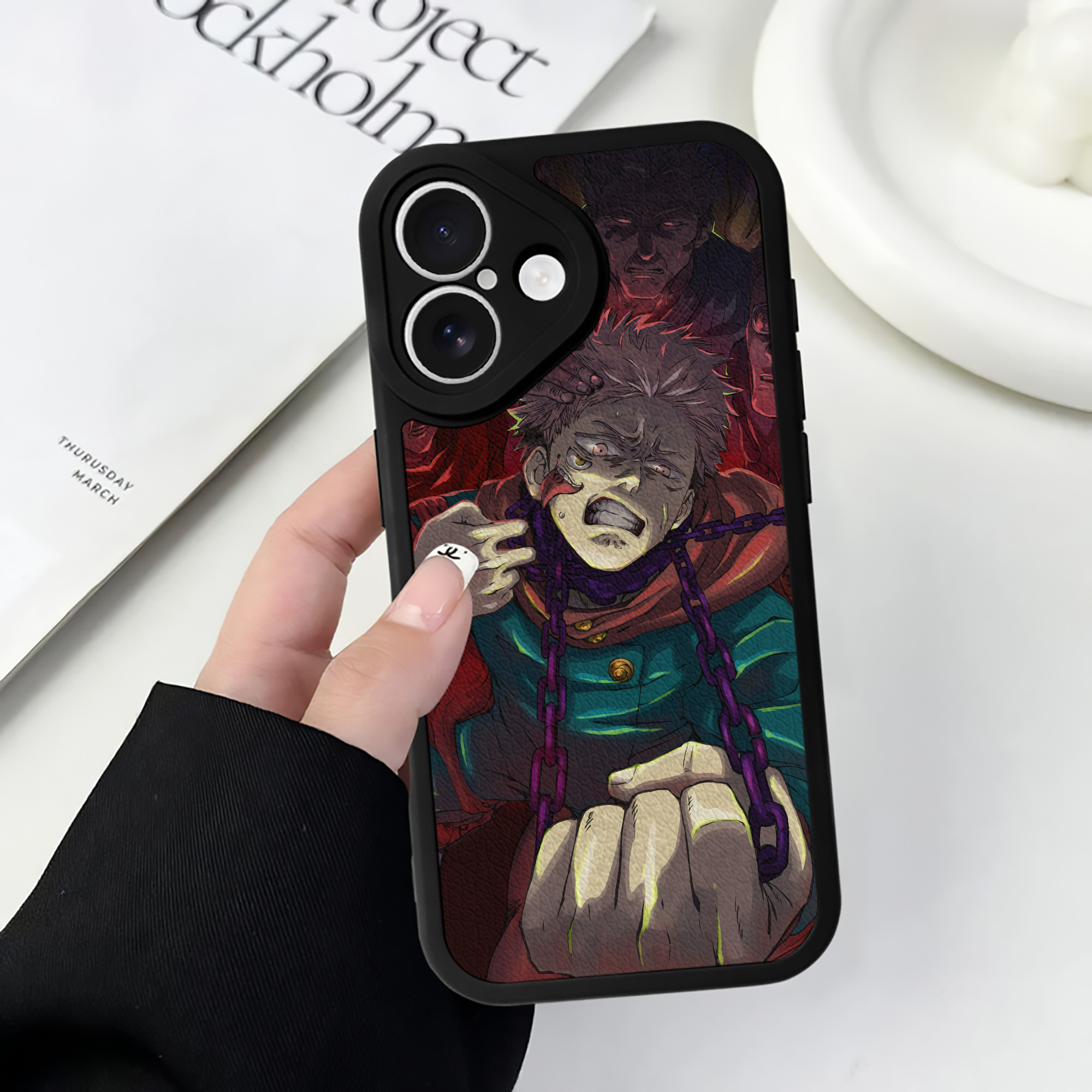（画像用） 呪術廻戦 Jujutsu Kaisen 【iPhone 16シリーズ対応】シリコンスマホケース（レザー調） 材質：シリコン